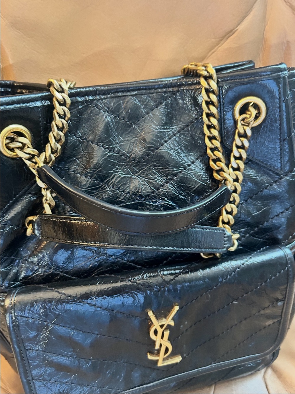 NWOT Saint Laurent Niki Large Tote Black Crinkled Leather Gold YSL - Picture 9 of 10